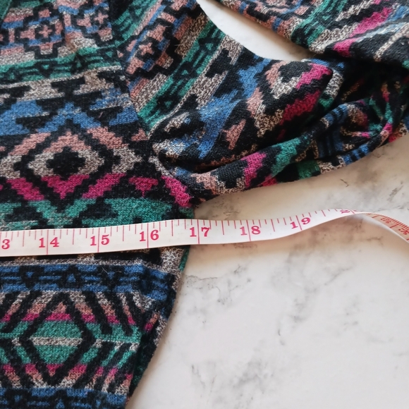 Wet seal aztec southwest multicolor pullover sweater v neck womens large - Picture 4 of 8